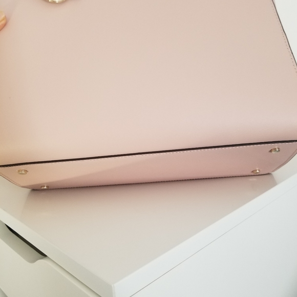 $110 SALE‼️Kate Spade Bag - Picture 8 of 15